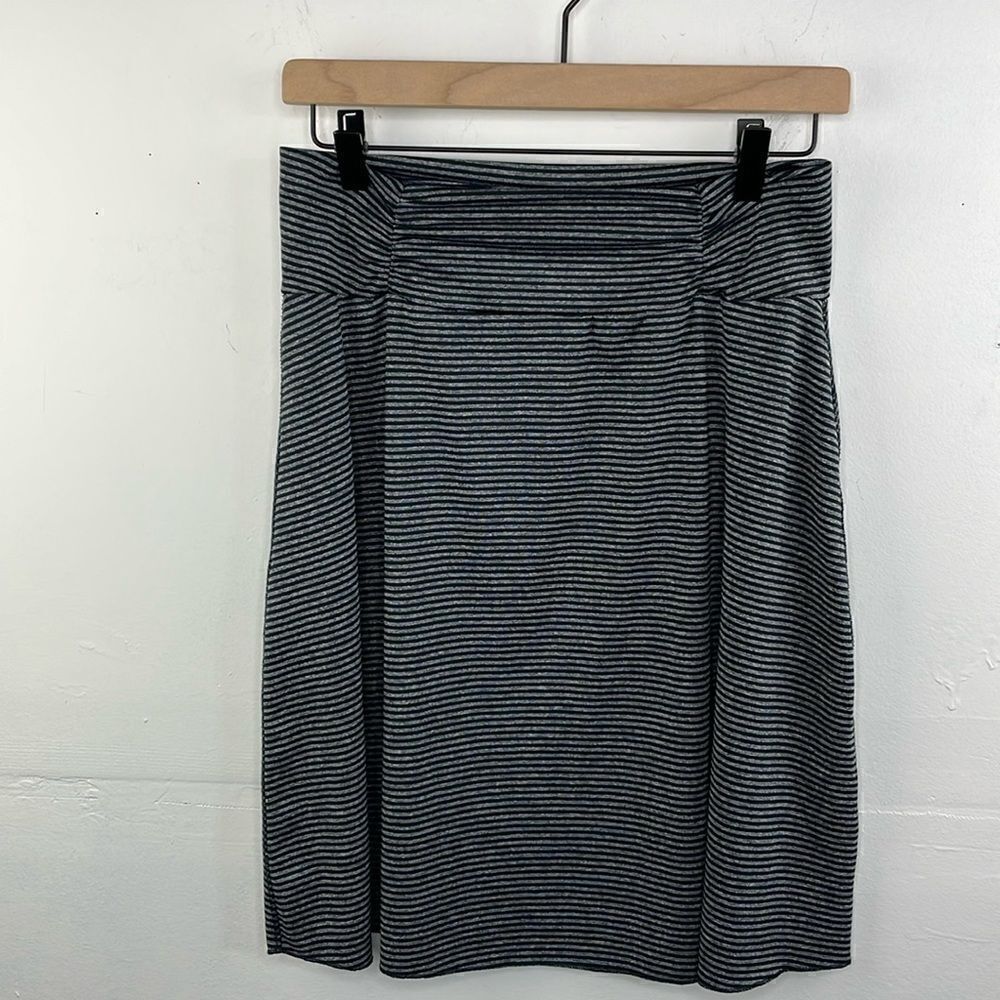 Colorado Clothing Tranquility Black and Gray Striped Skirt Small